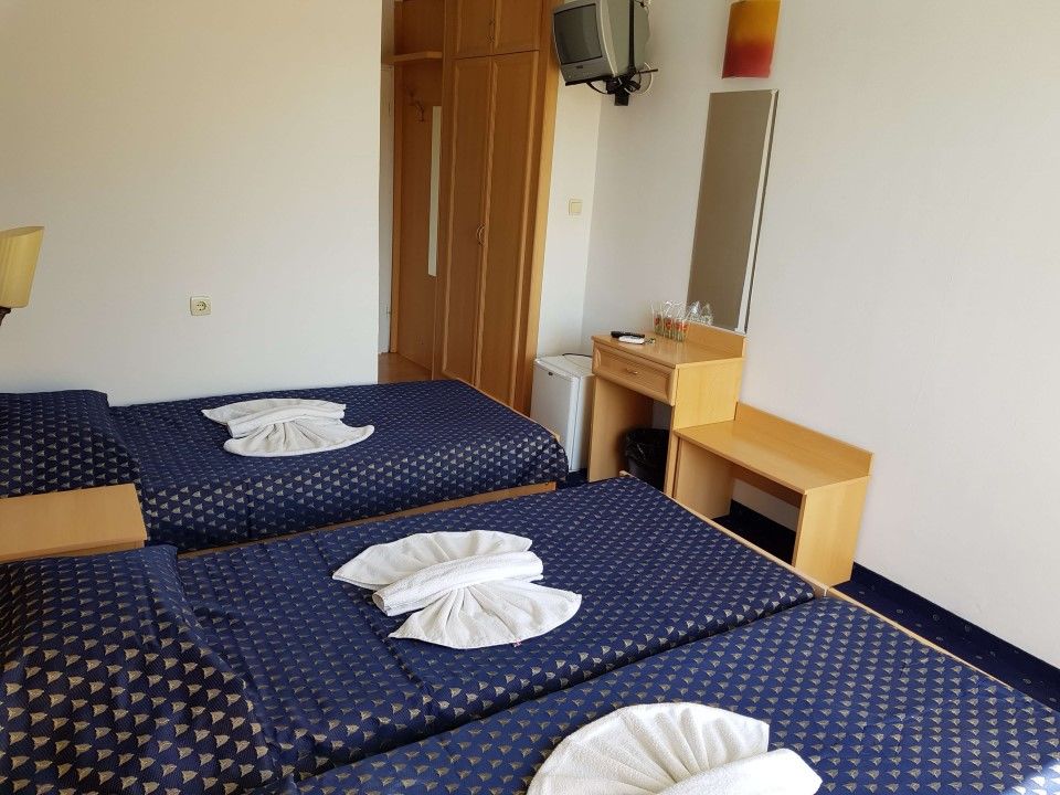 Continental Blu Hotel Pantai Sunny Bagian luar foto