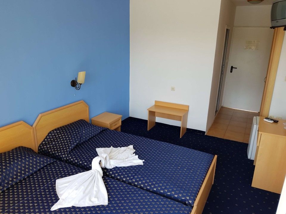Continental Blu Hotel Pantai Sunny Bagian luar foto