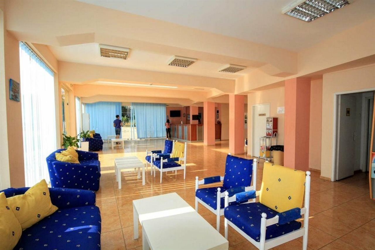 Continental Blu Hotel Pantai Sunny Bagian luar foto