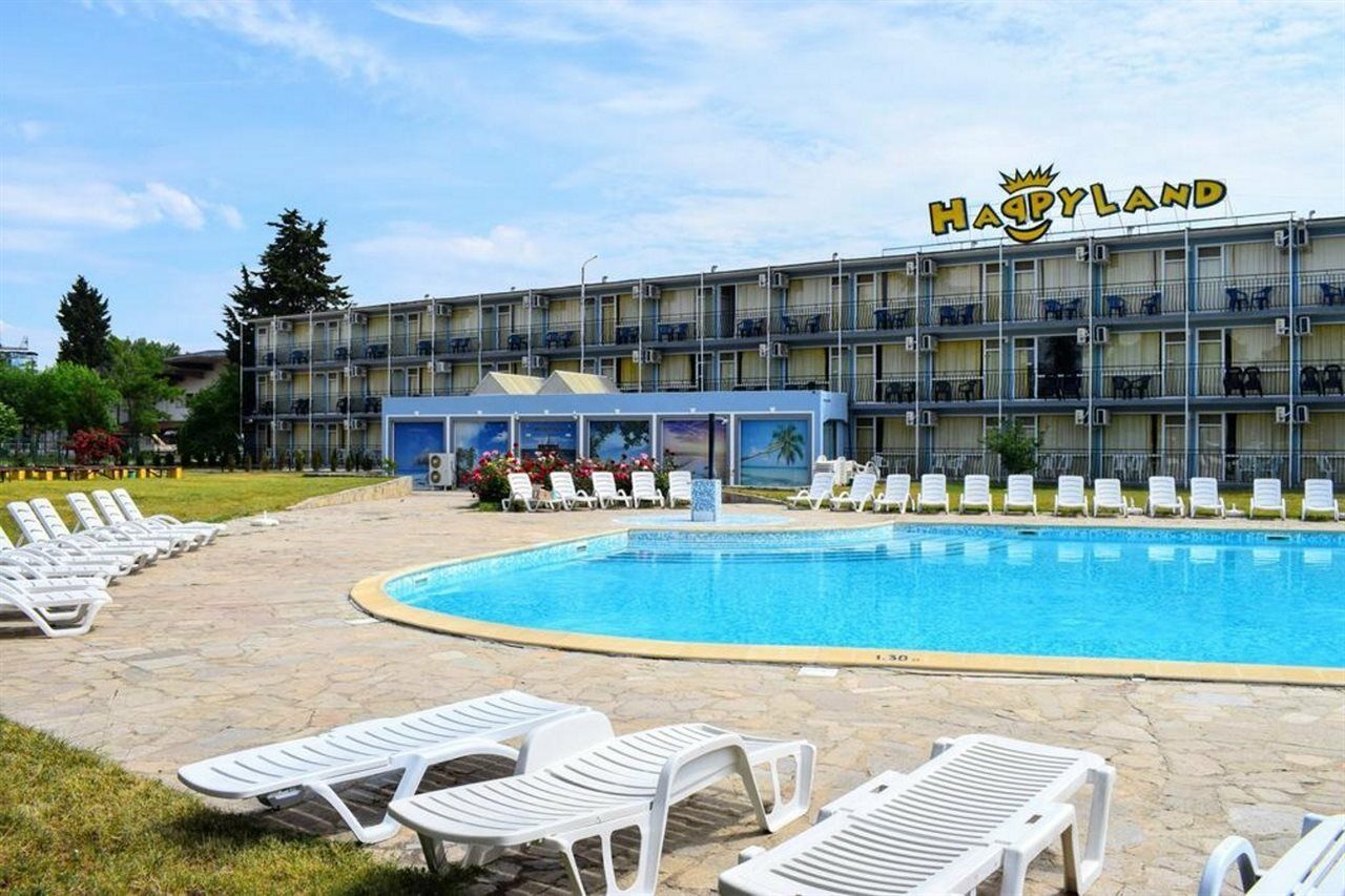 Continental Blu Hotel Pantai Sunny Bagian luar foto
