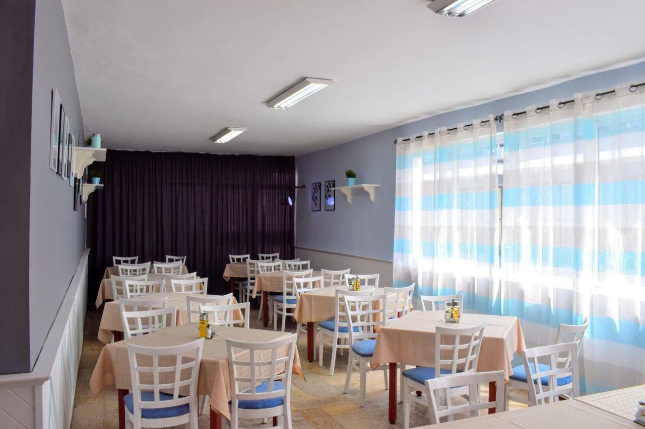 Continental Blu Hotel Pantai Sunny Bagian luar foto